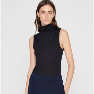 Rib Knit Minimalist Sleevless Turtleneck